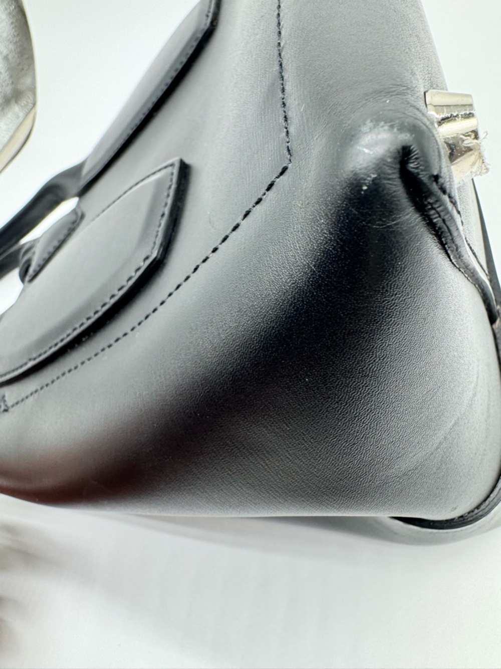Longchamp Roseau Black Leather Handbag - Picture 10 of 12